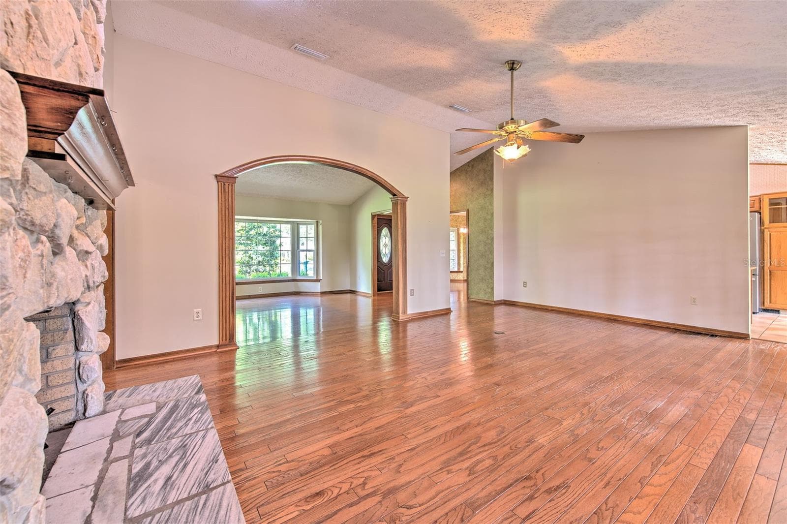 2102 WHITLOCK PLACE — photo 11 of 45
