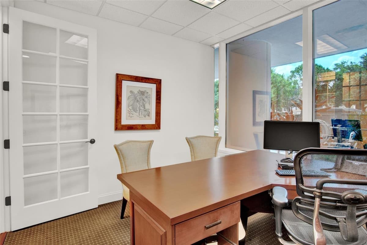 6200 METROWEST BOULEVARD — photo 8 of 12