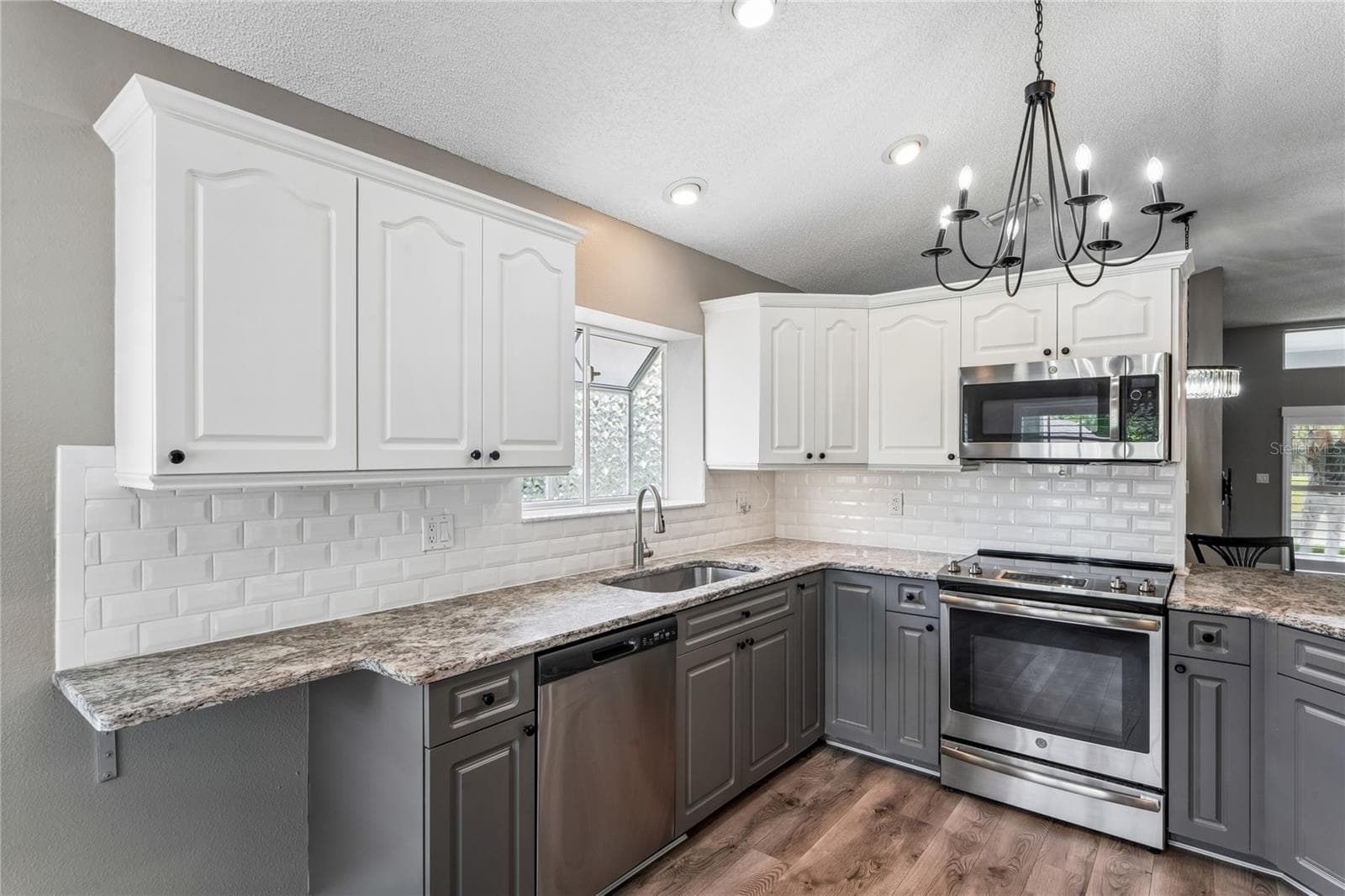 14443 MIDDLE FAIRWAY DRIVE — photo 18 of 85