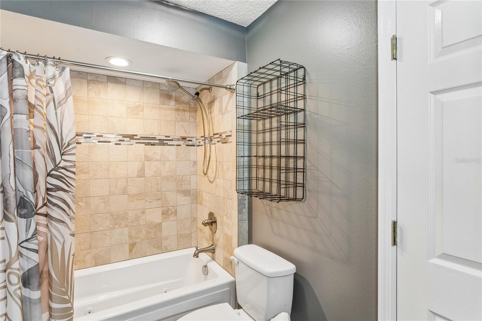 14443 MIDDLE FAIRWAY DRIVE — photo 6 of 85