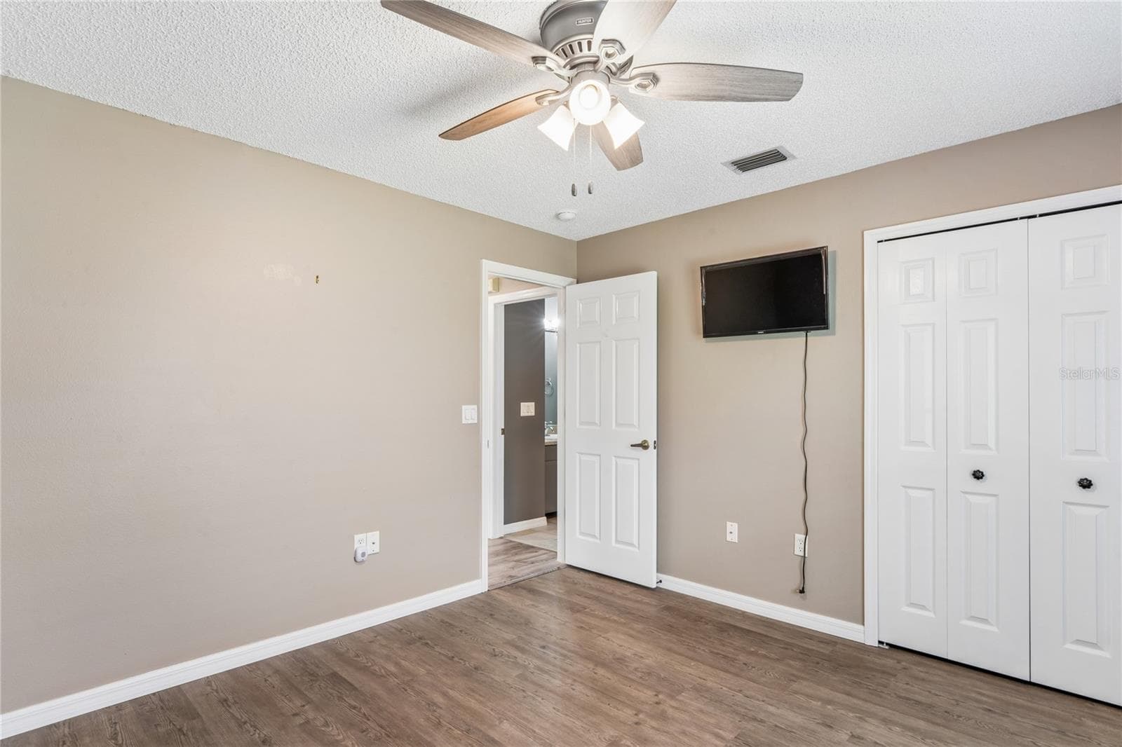14443 MIDDLE FAIRWAY DRIVE — photo 37 of 85