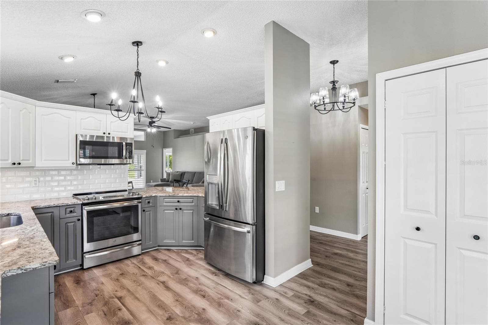 14443 MIDDLE FAIRWAY DRIVE — photo 2 of 85