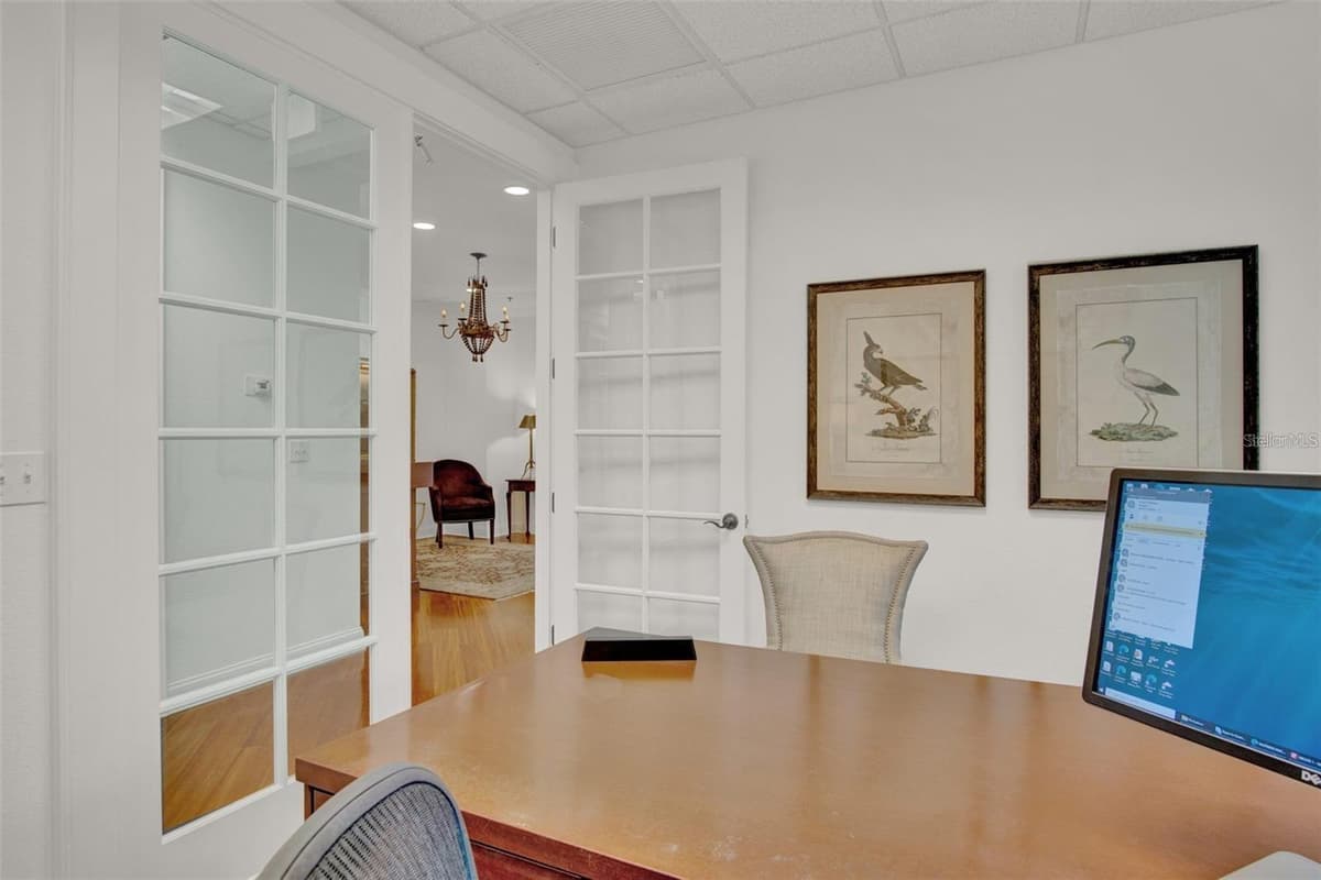 6200 METROWEST BOULEVARD — photo 8 of 12