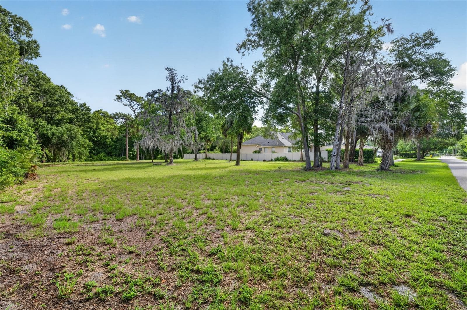 220 HUMPHREY ROAD — photo 4 of 10