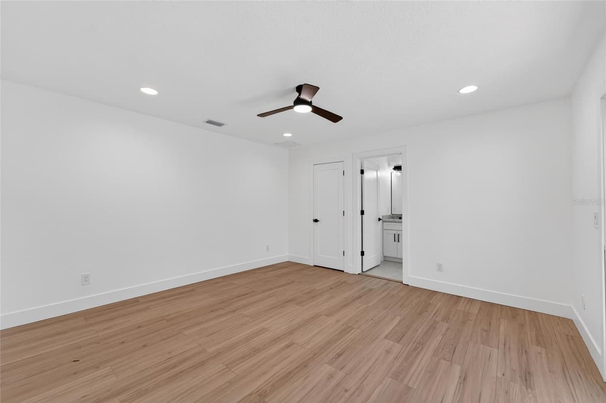4810 DEL RIO WAY — photo 33 of 64
