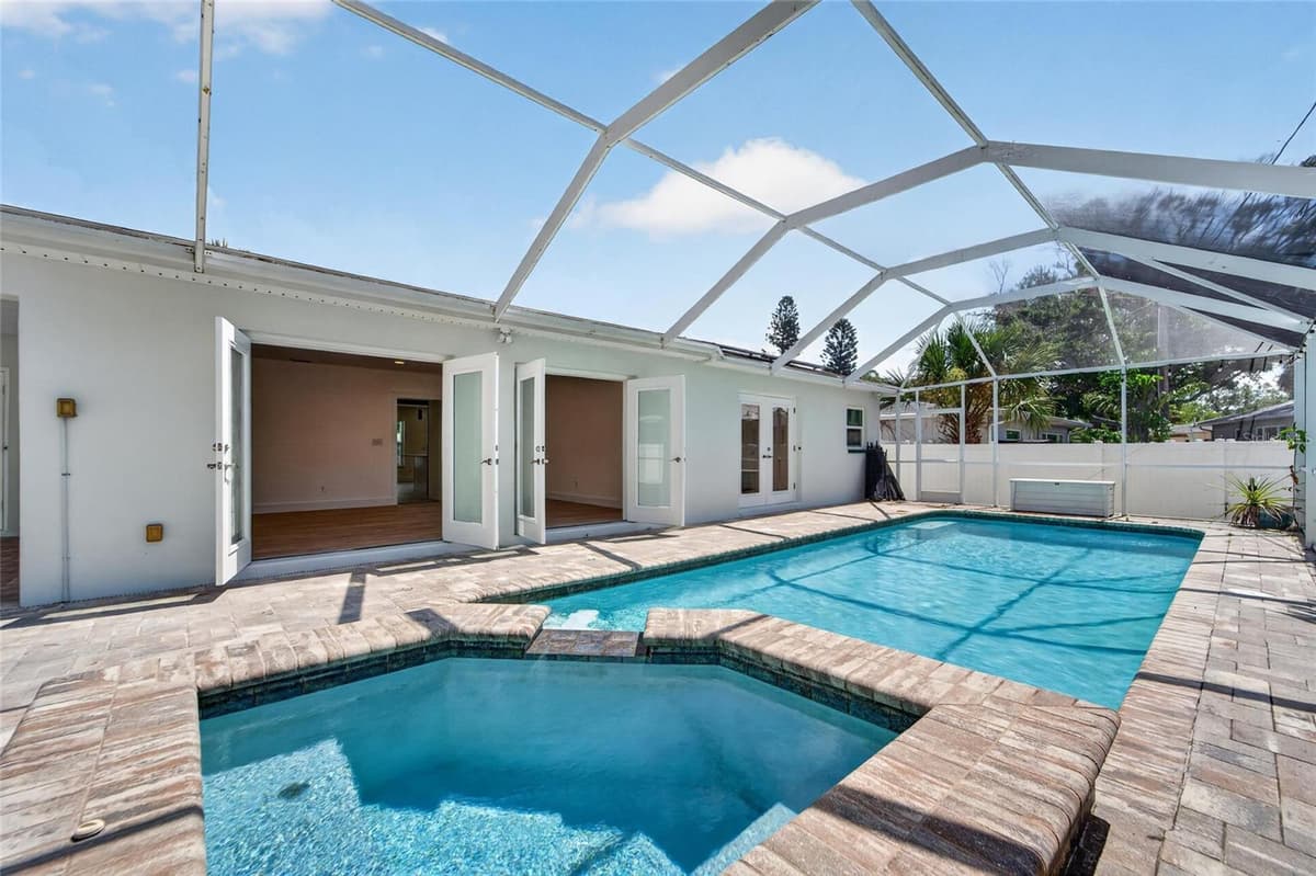 4810 DEL RIO WAY — photo 40 of 64