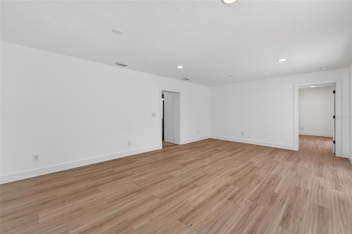 4810 DEL RIO WAY — photo 30 of 64