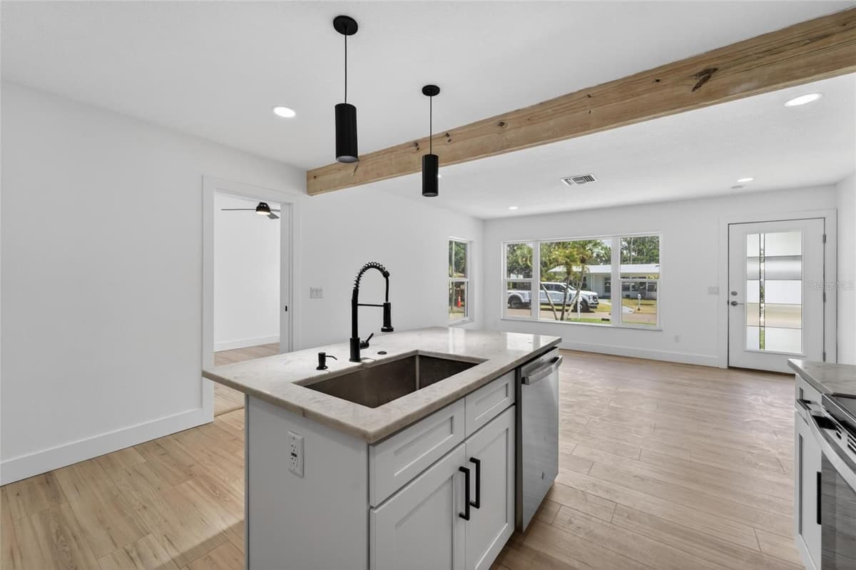 4810 DEL RIO WAY — photo 10 of 64