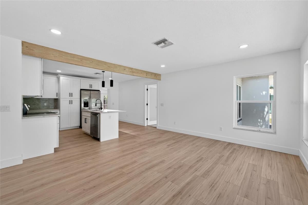 4810 DEL RIO WAY — photo 7 of 64
