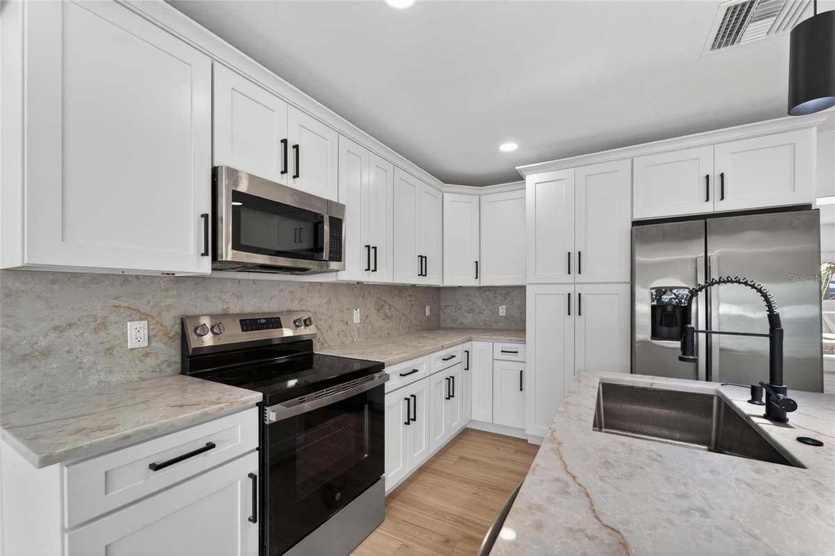 4810 DEL RIO WAY — photo 9 of 64