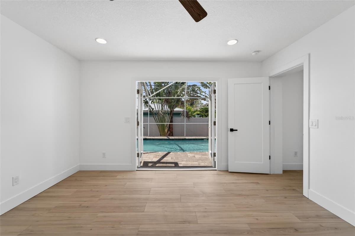 4810 DEL RIO WAY — photo 32 of 64