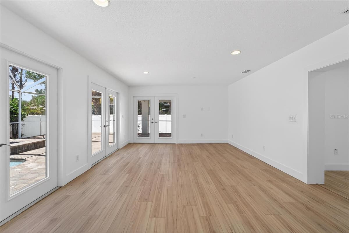 4810 DEL RIO WAY — photo 28 of 64