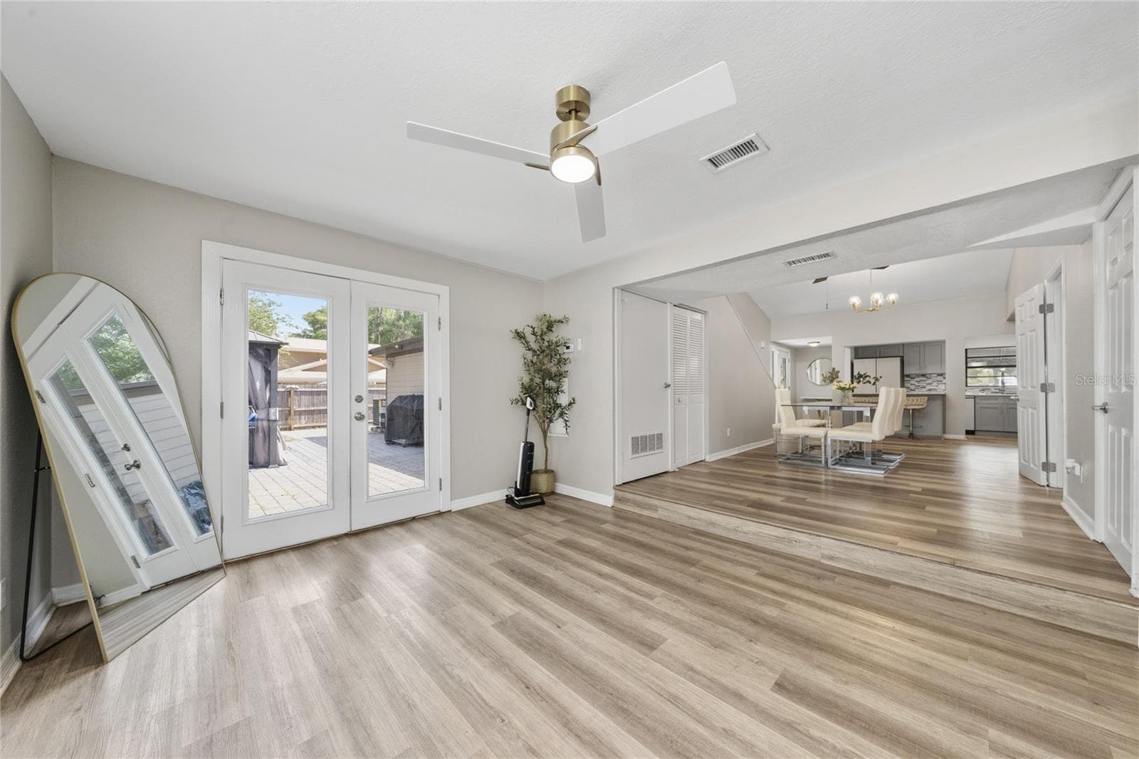 357 RIDGEWOOD STREET — photo 12 of 36