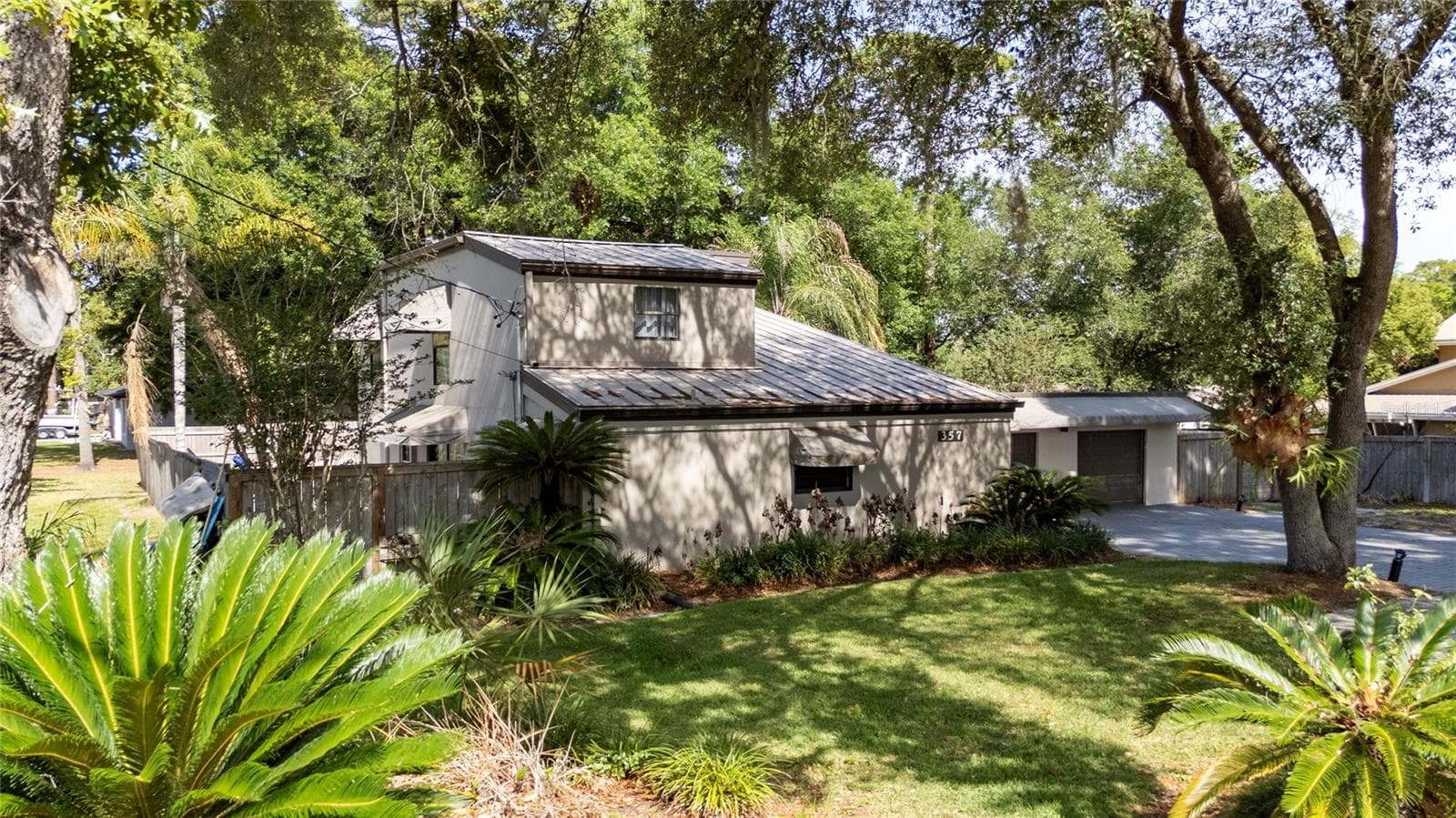 357 RIDGEWOOD STREET — photo 3 of 36