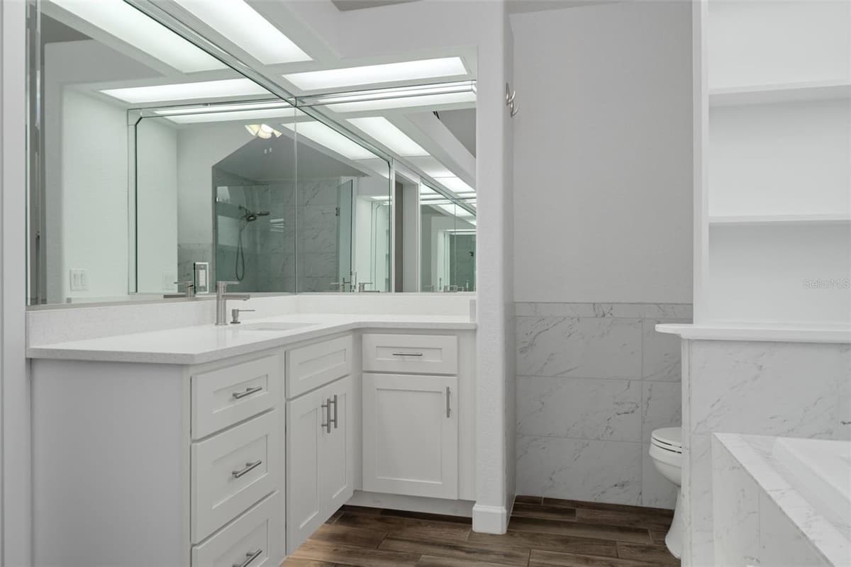 4200 PINE RIDGE BOULEVARD — photo 31 of 68