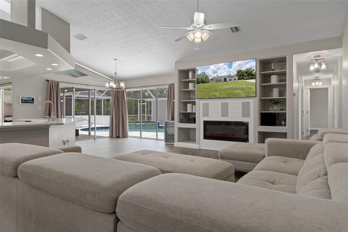 4200 PINE RIDGE BOULEVARD — photo 9 of 68