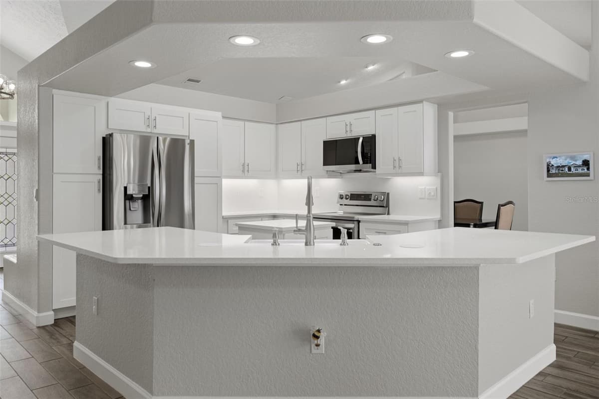 4200 PINE RIDGE BOULEVARD — photo 18 of 68