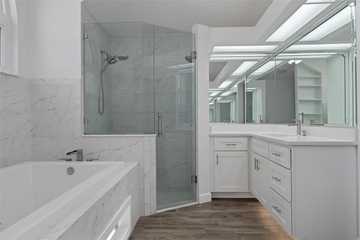 4200 PINE RIDGE BOULEVARD — photo 30 of 68