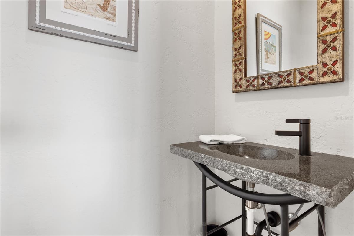 2201 COVE COURT — photo 34 of 50