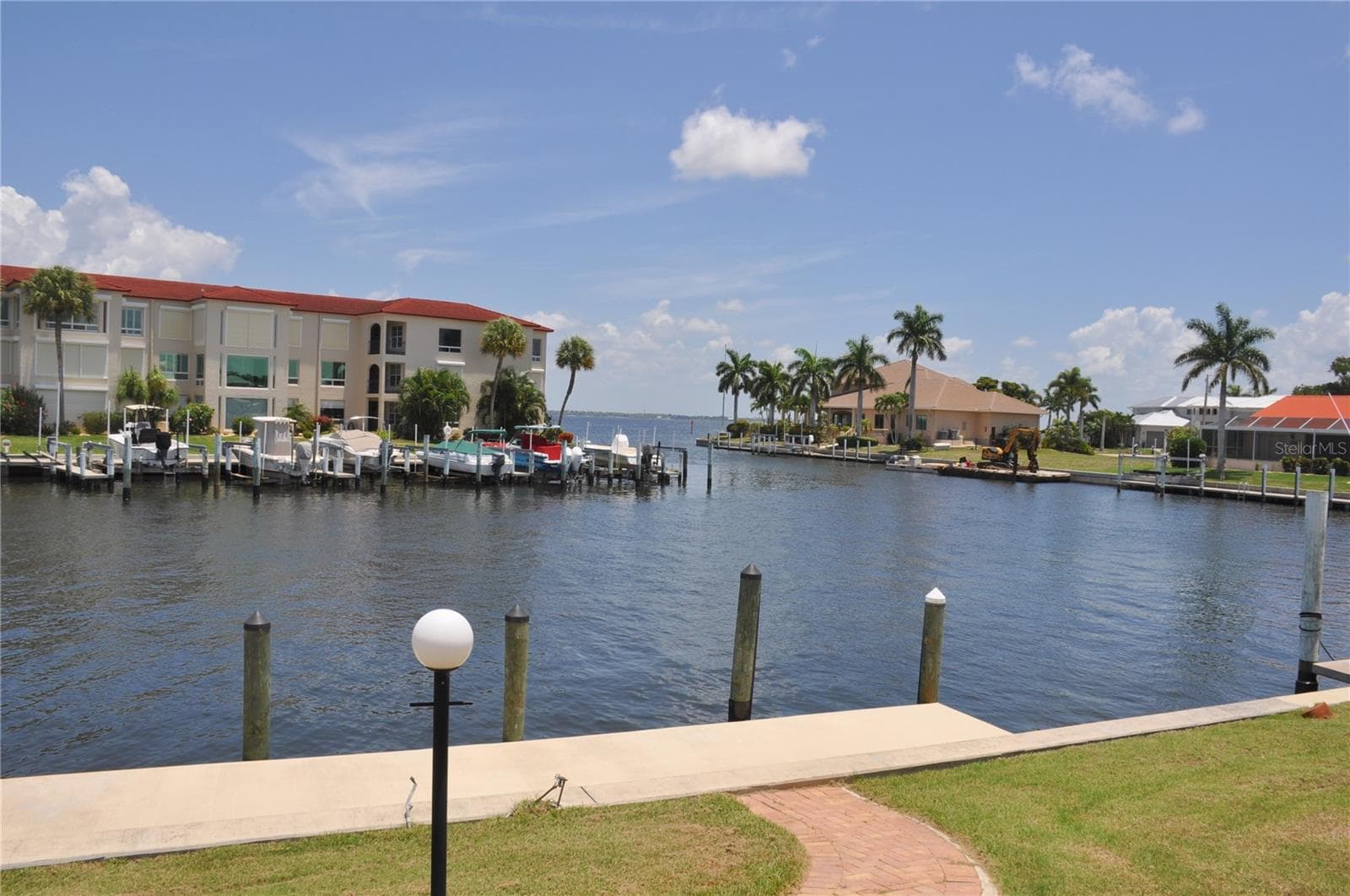 2750 AQUA COURT — photo 3 of 6