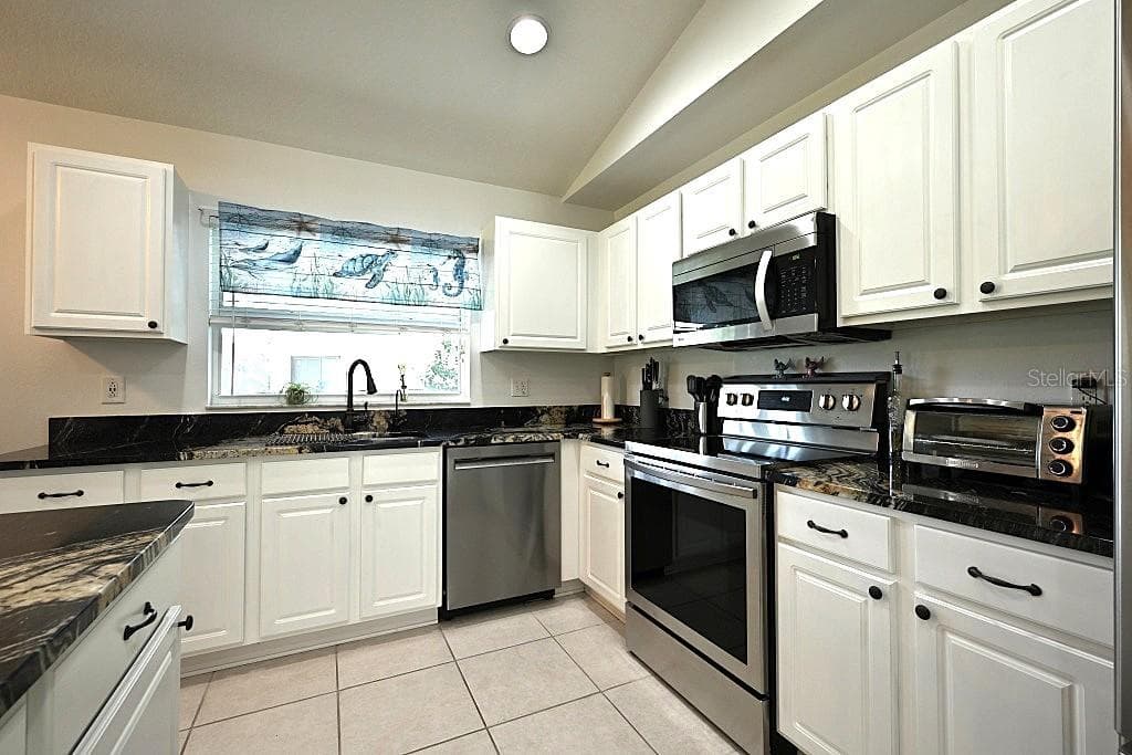 15424 OSPREY GLEN DRIVE — photo 14 of 45