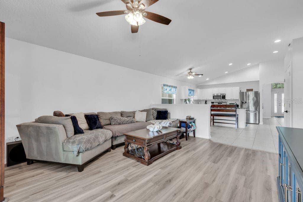 15424 OSPREY GLEN DRIVE — photo 17 of 45