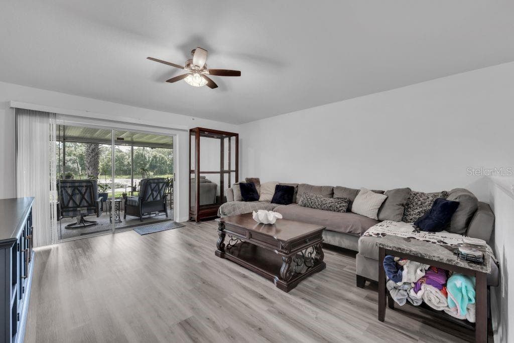 15424 OSPREY GLEN DRIVE — photo 18 of 45