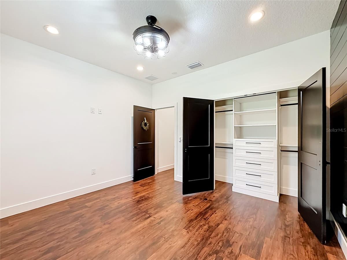 44524 CROSS COUNTRY BOULEVARD — photo 34 of 59