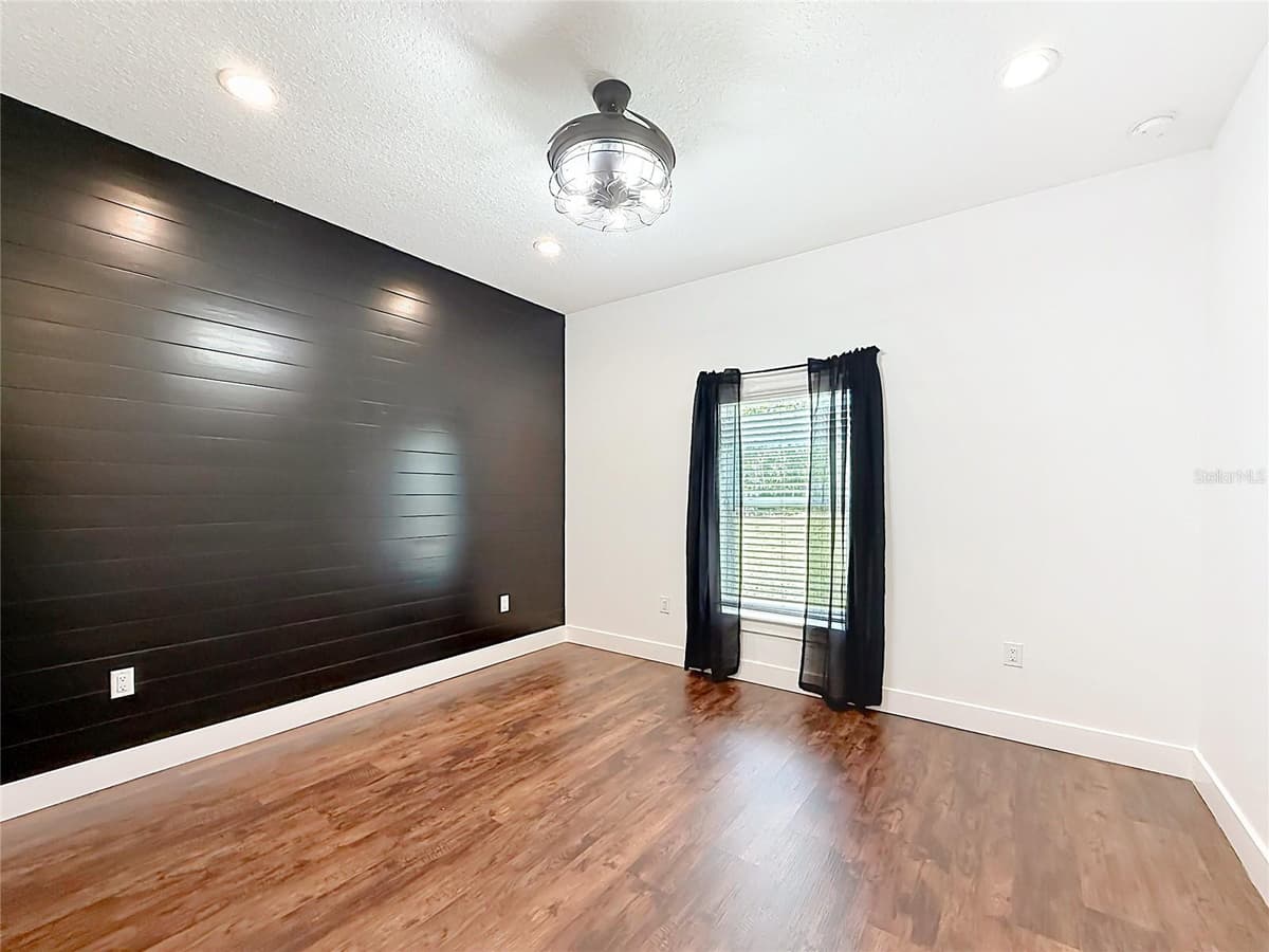 44524 CROSS COUNTRY BOULEVARD — photo 32 of 59