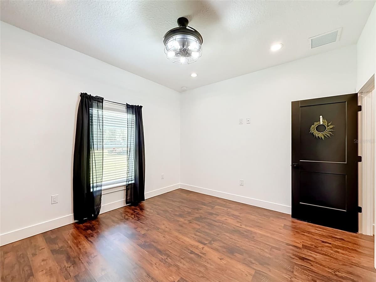 44524 CROSS COUNTRY BOULEVARD — photo 35 of 59