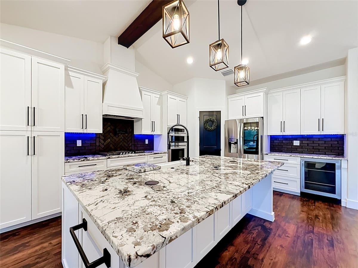 44524 CROSS COUNTRY BOULEVARD — photo 10 of 59
