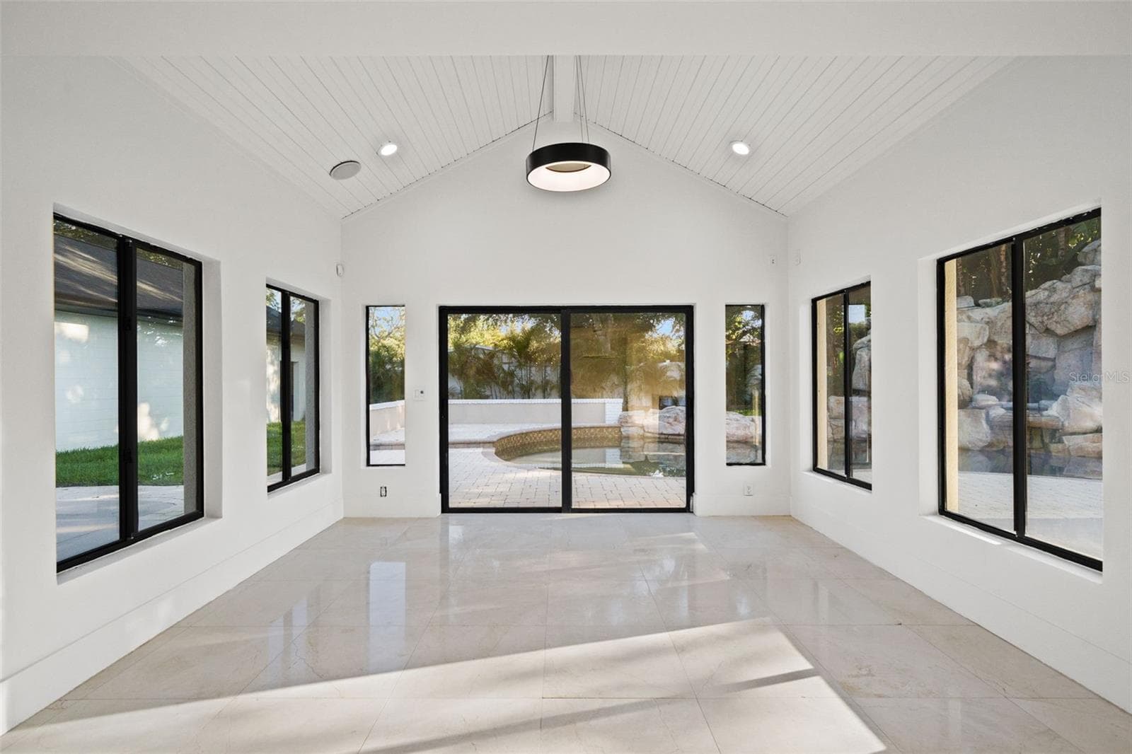 2521 LAKE ELLEN DRIVE — photo 17 of 55