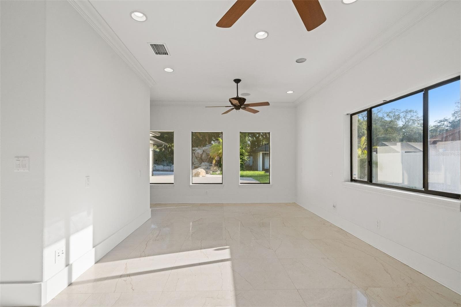 2521 LAKE ELLEN DRIVE — photo 9 of 55