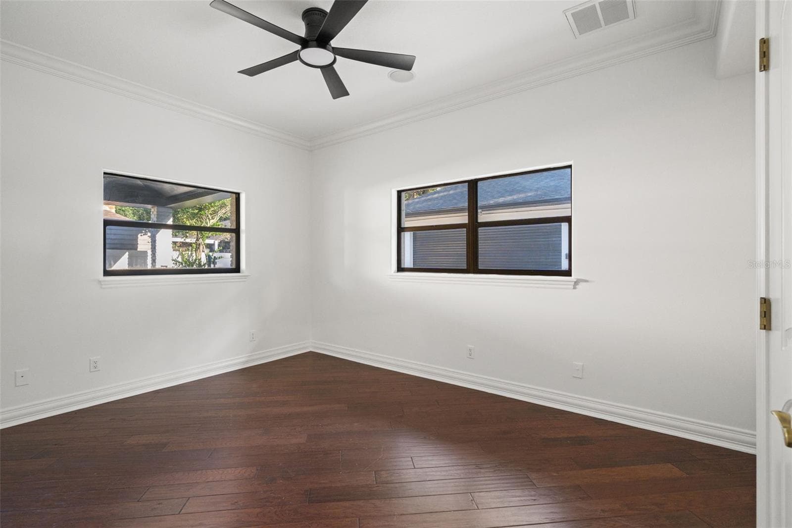 2521 LAKE ELLEN DRIVE — photo 26 of 55