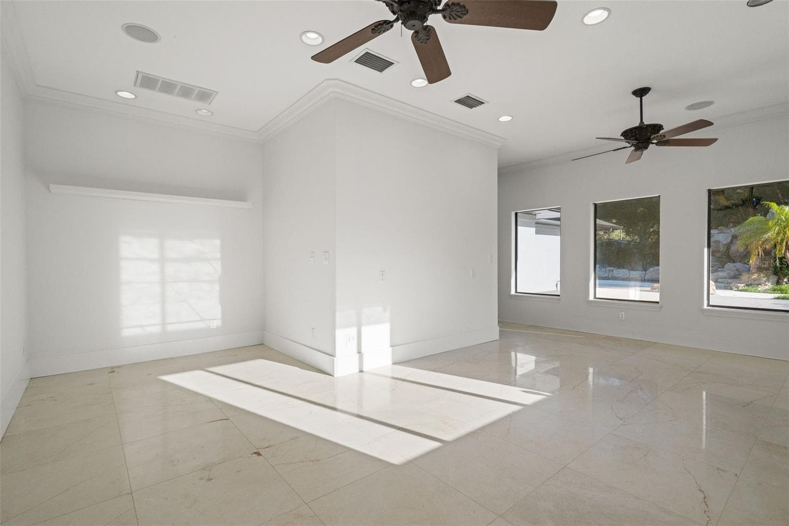2521 LAKE ELLEN DRIVE — photo 10 of 55