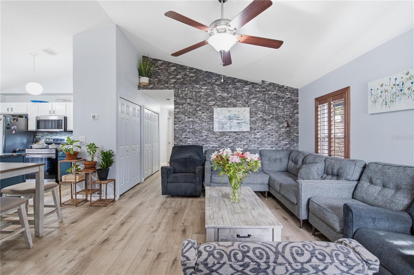 2816 MINGO DRIVE — photo 5 of 41