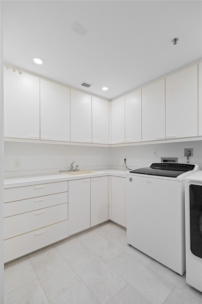 2450 HARBOURSIDE DRIVE — photo 44 of 59