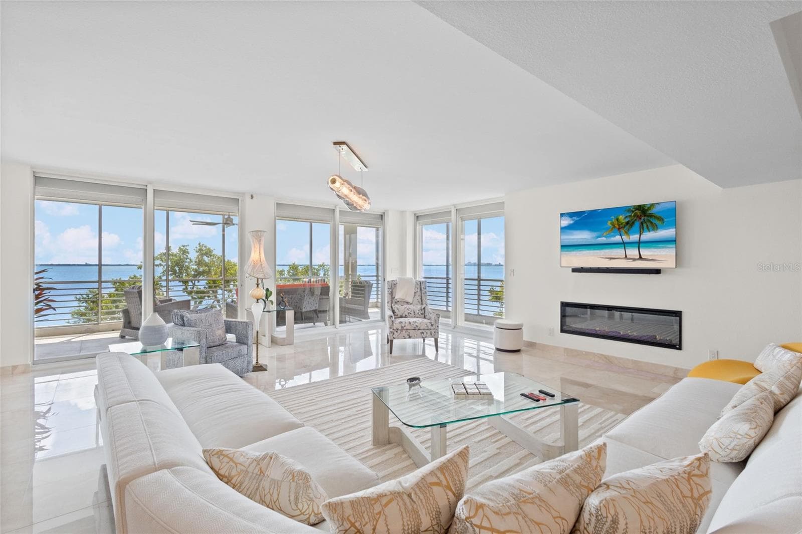 2450 HARBOURSIDE DRIVE — photo 3 of 59