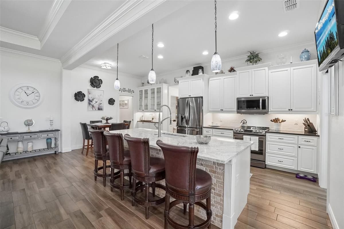 3934 CONNERSVILLE ROAD — photo 4 of 81