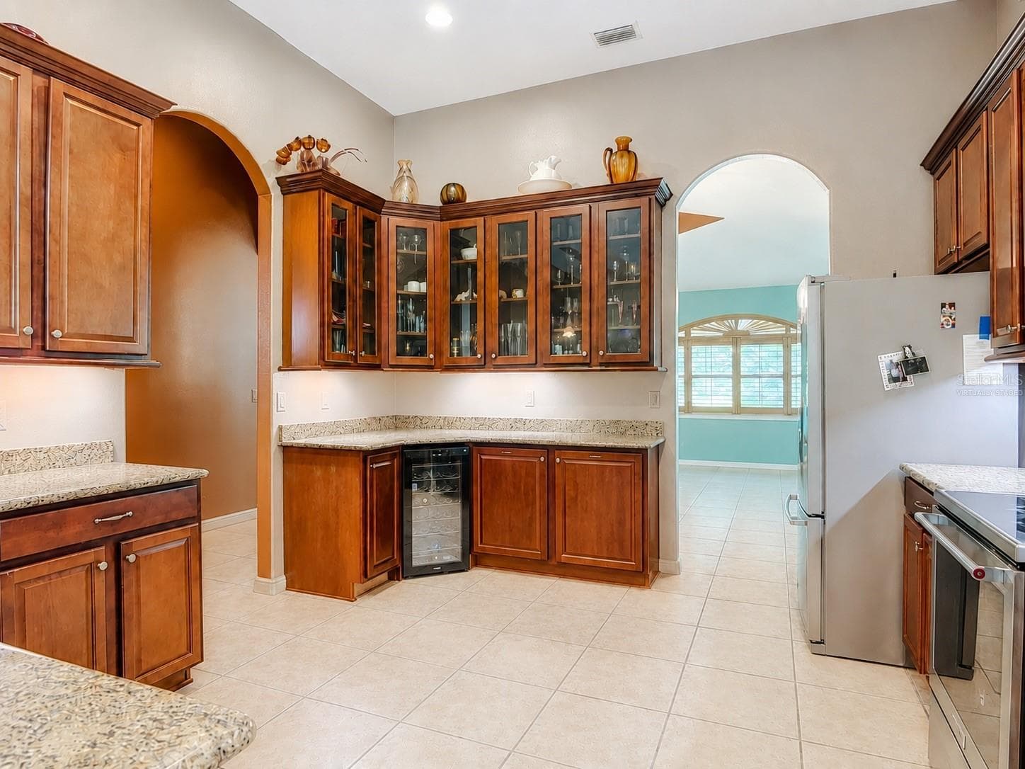 111 HUMMINGBIRD PLACE — photo 10 of 56