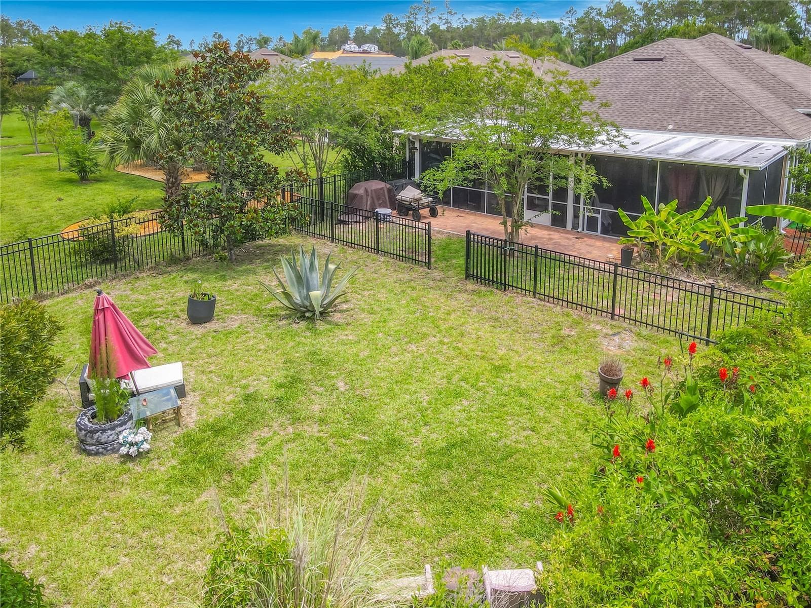 111 HUMMINGBIRD PLACE — photo 41 of 56
