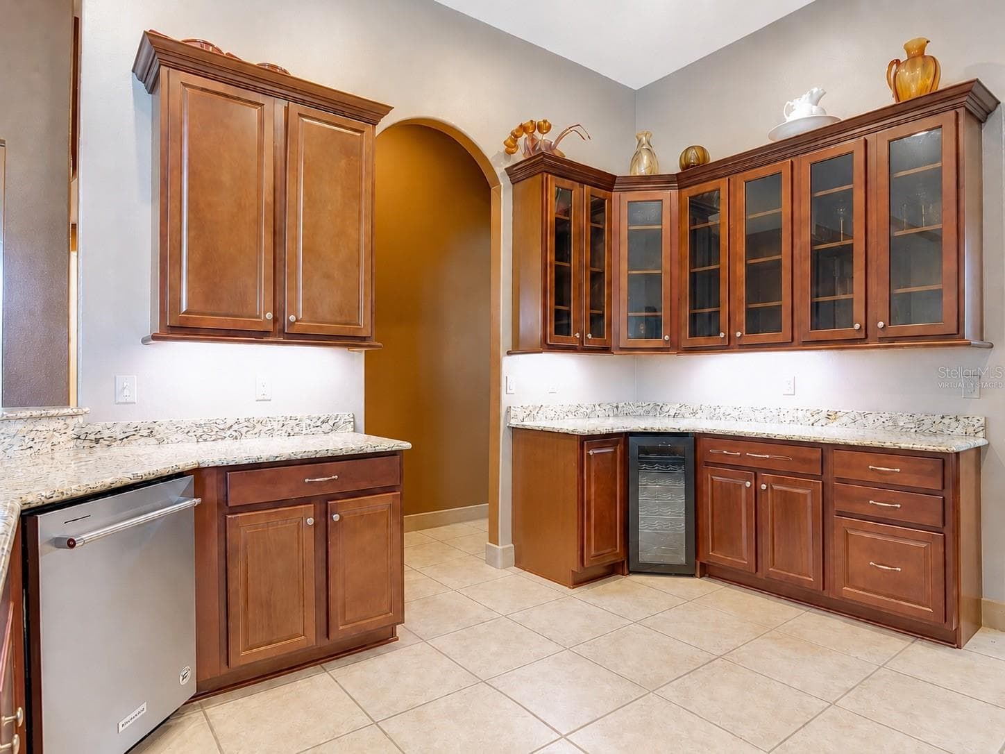 111 HUMMINGBIRD PLACE — photo 11 of 56