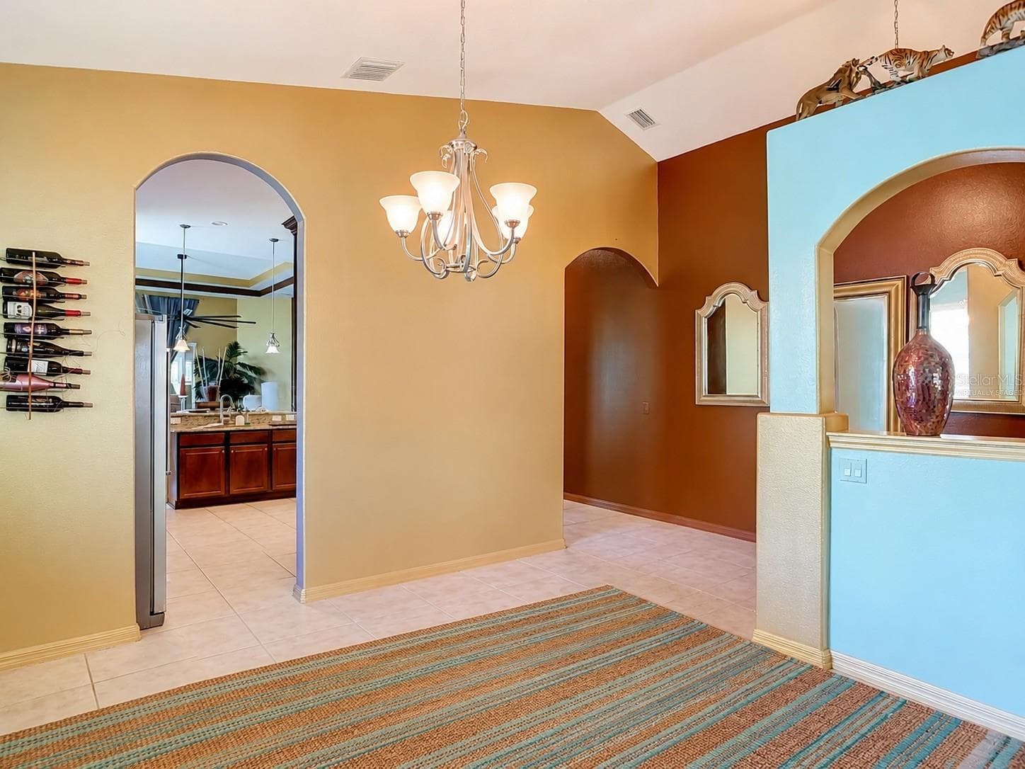 111 HUMMINGBIRD PLACE — photo 6 of 56