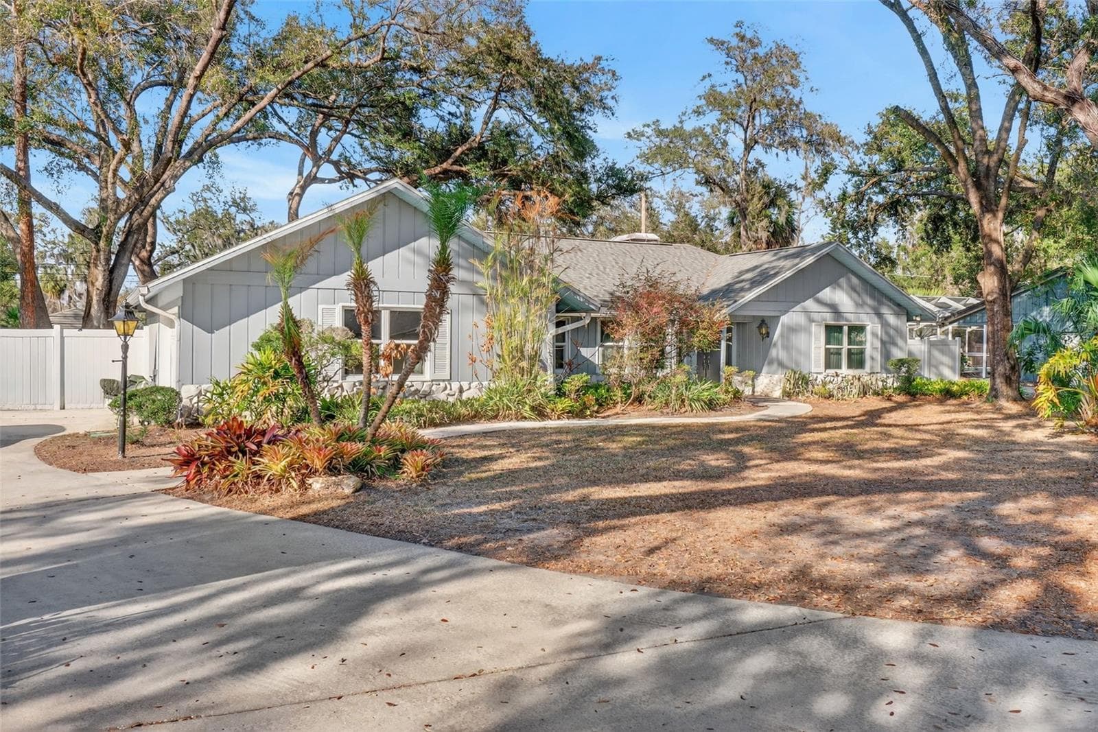1406 BIG OAK COURT — photo 4 of 79