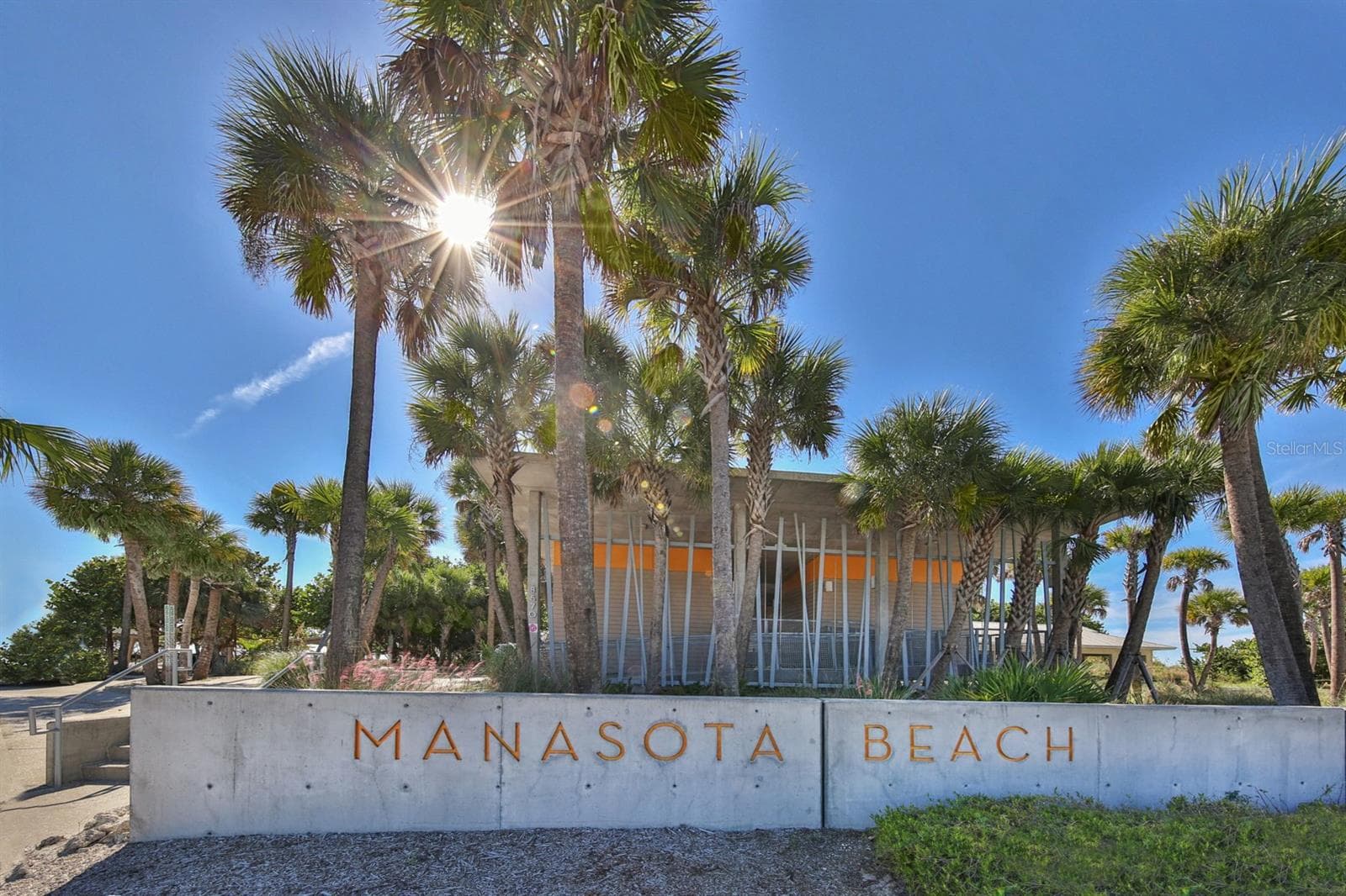 2565 LEMON AVENUE — photo 39 of 55
