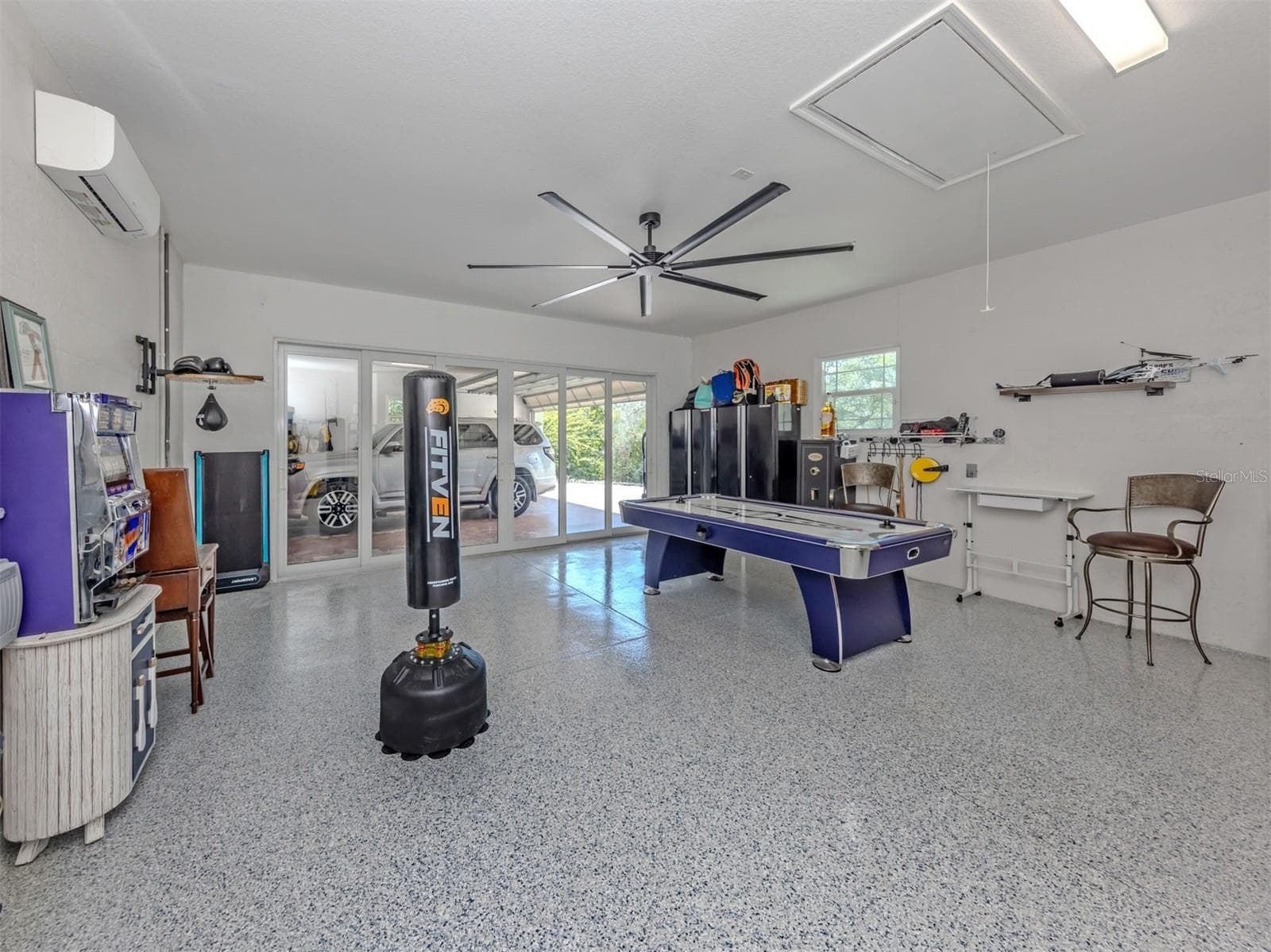 2565 LEMON AVENUE — photo 20 of 55