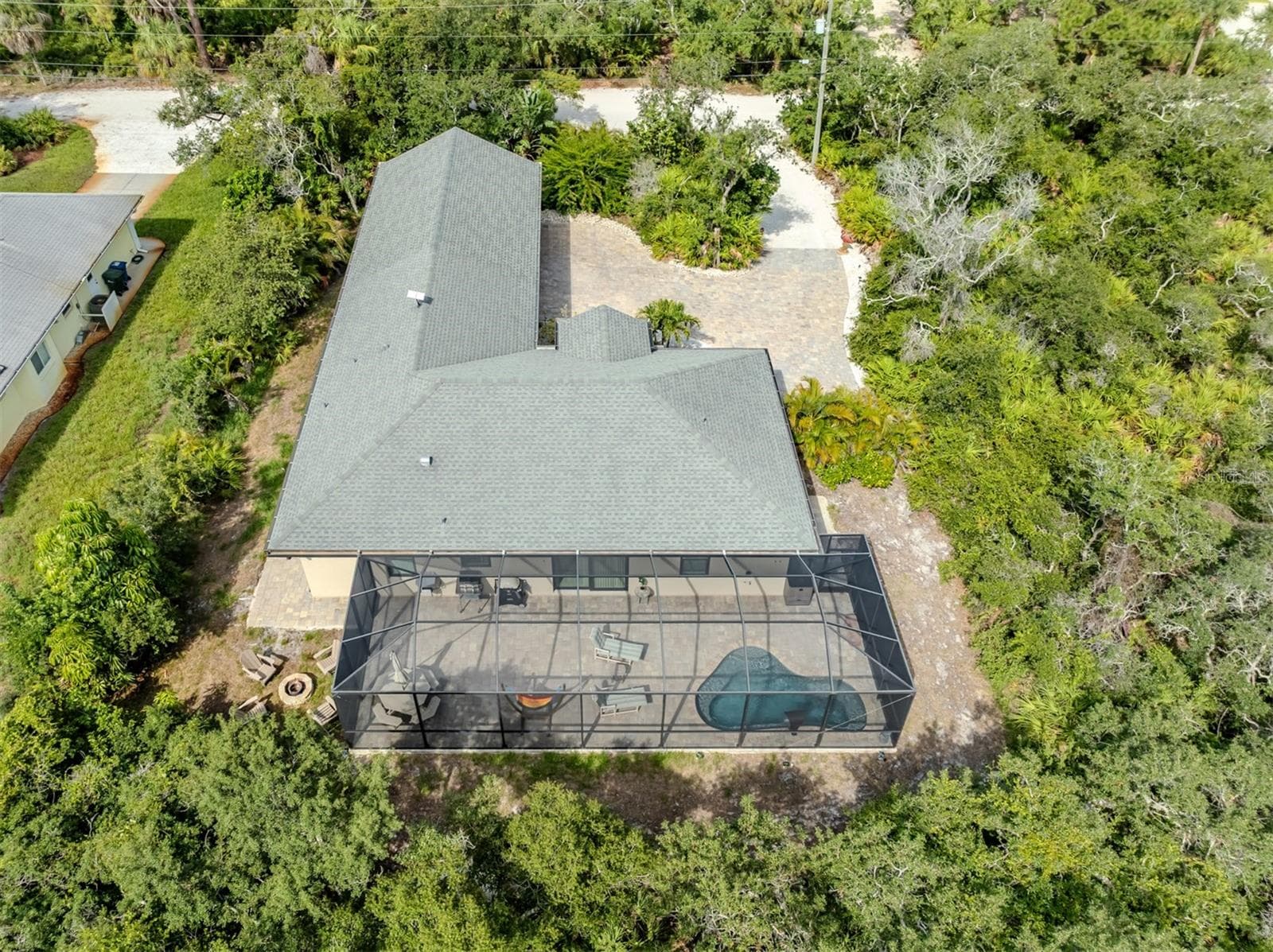 2565 LEMON AVENUE — photo 32 of 55