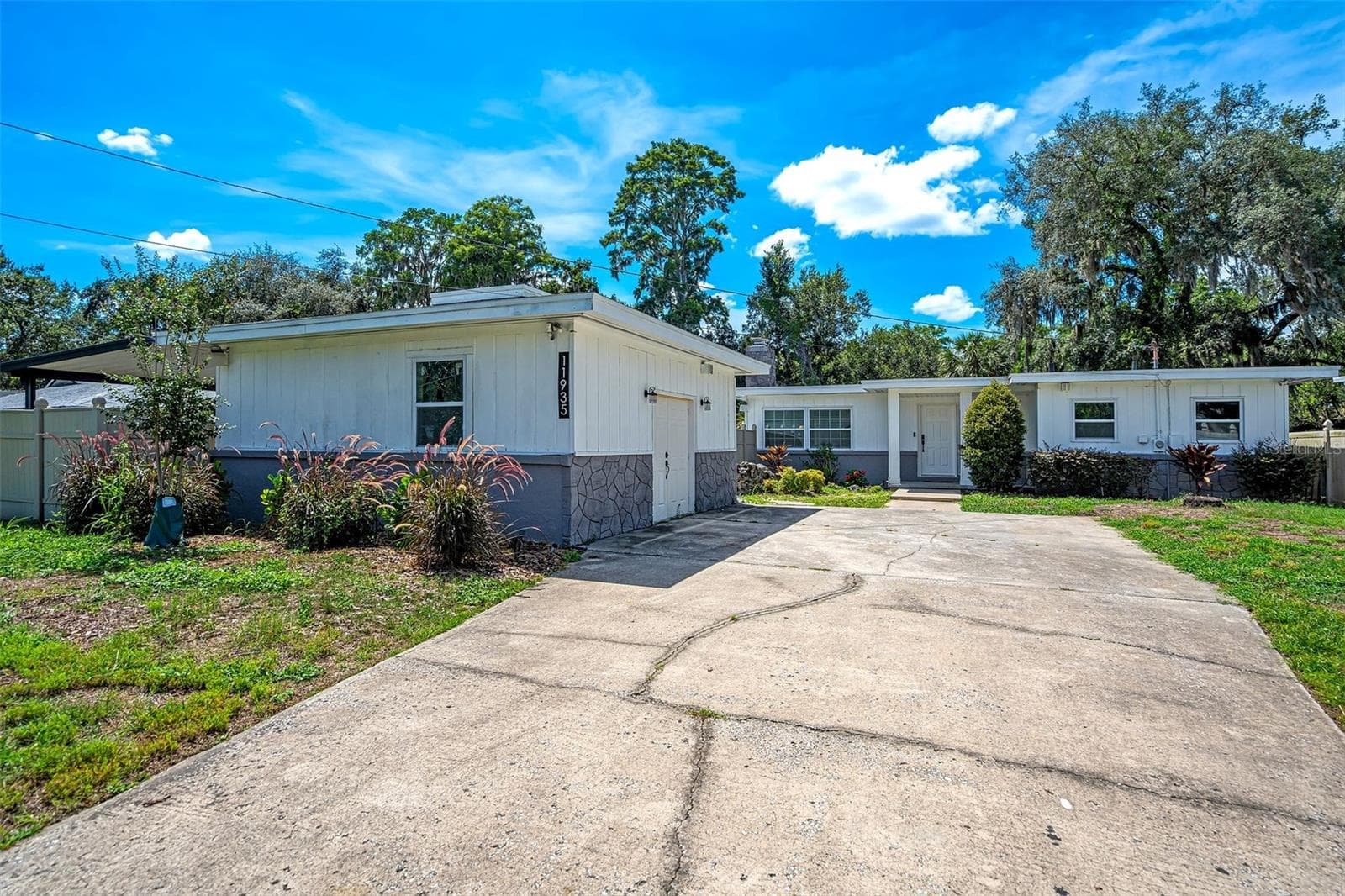 11935 RIVERHILLS DRIVE