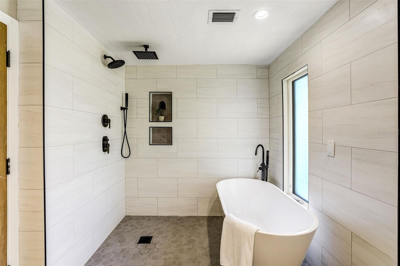 11935 RIVERHILLS DRIVE — photo 15 of 32