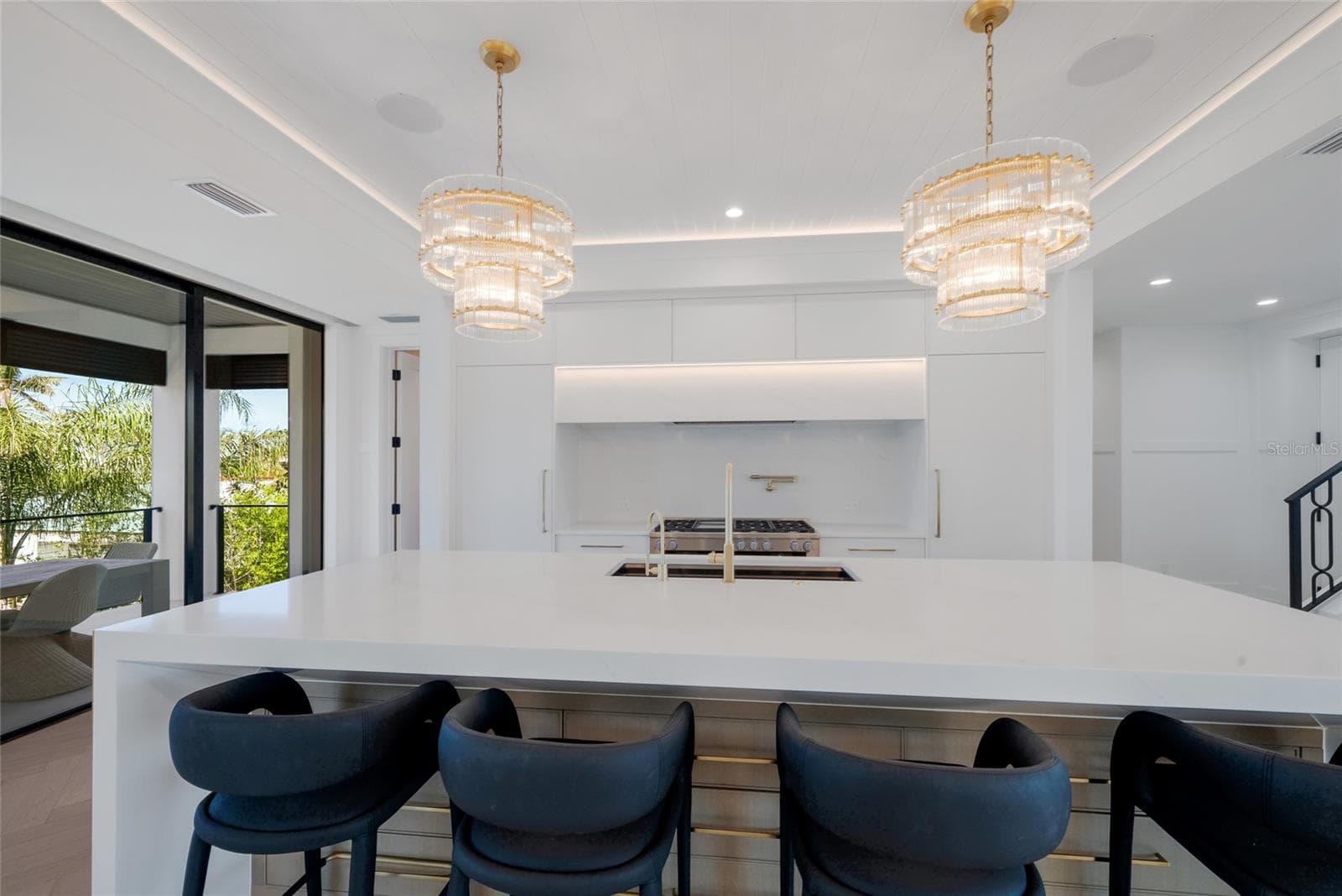 703 BAY BOULEVARD — photo 30 of 100